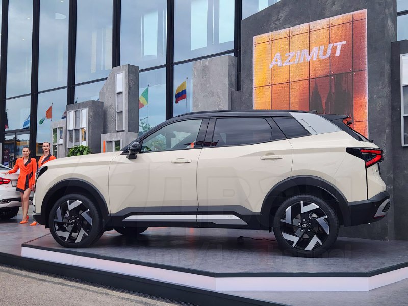Лебёдка, верёвка, тросик на пружине? А может лучше…
«АвтоВАЗ» показал свой первый кроссовер — Lada