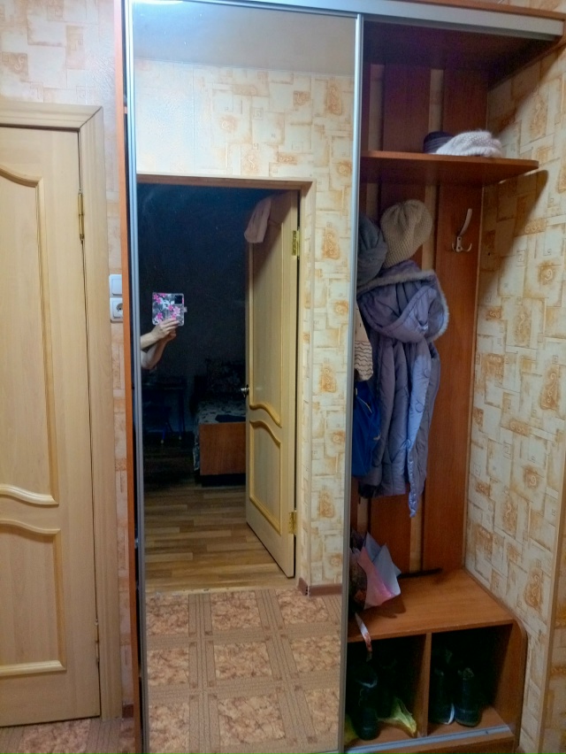 UPD: отдано
Прихожая, отдам самовывоз 5 этаж