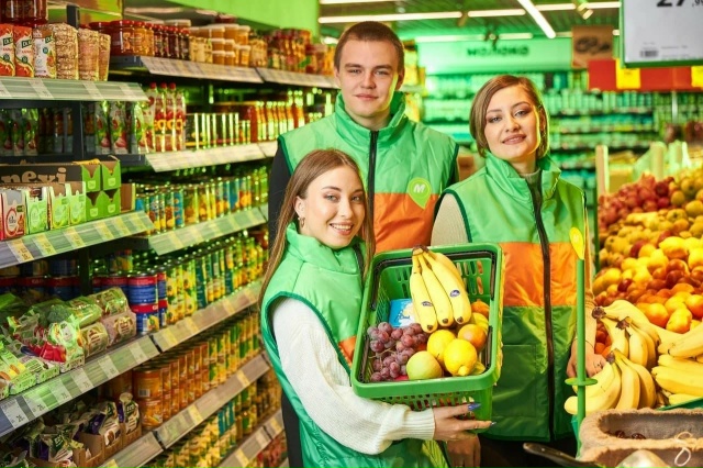 ---
### 🛒 Продавец-кассир / Работник торгового зала — «М?...