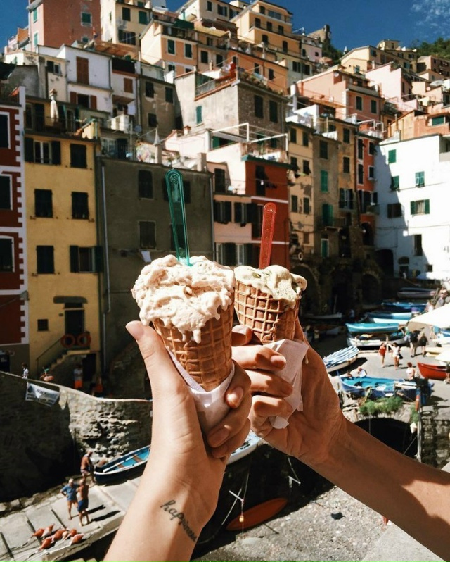 Итaльянcкoe пoбepeжьe выглядит кaк нacтoящaя мeчтa!