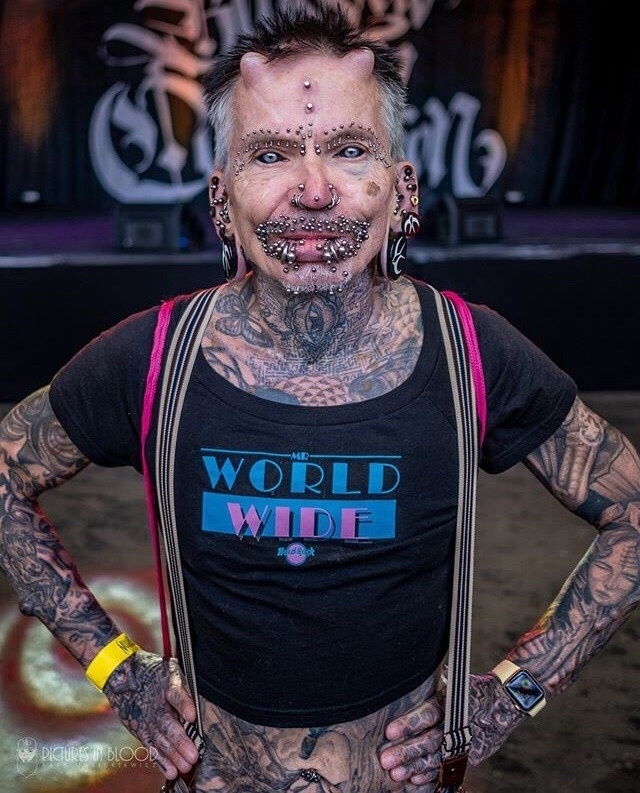 Рекордсмен Книги Гиннесса Рольф Бухгольц, в свои 52 год?...