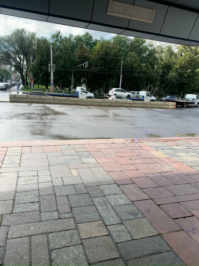 Перед АБЧ эвакуируют машины