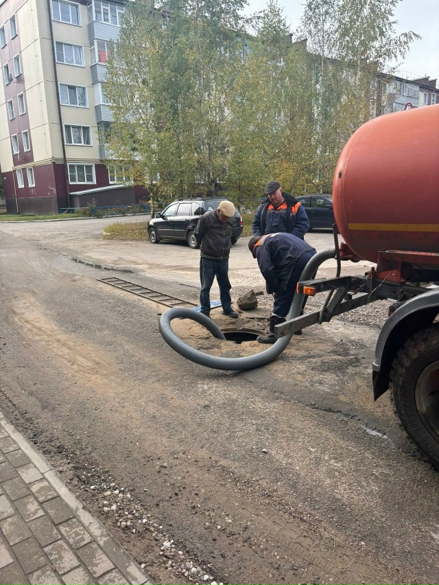 Добрый день, точнее не очень... Третьи сутки сидим без в...
