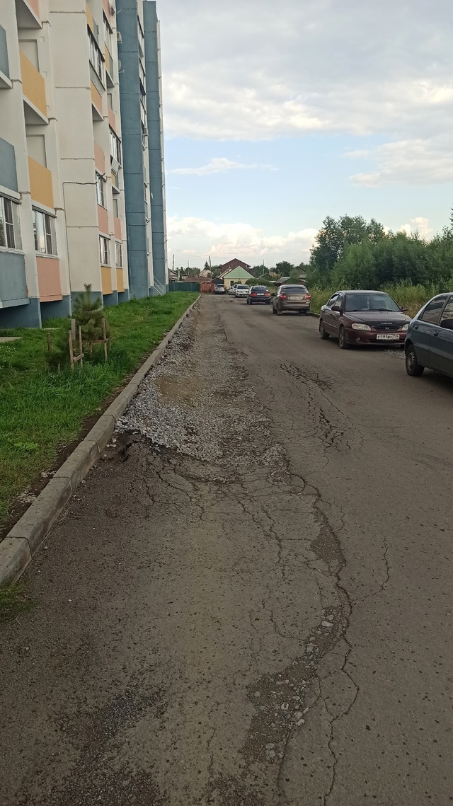 Короленко 12В, кто отвечает за то, что сначала мусоровоз...