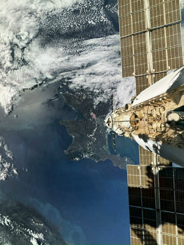 Наш Крым из космоса! 🇷🇺👍
Летчик-космонавт Олег Арте?...