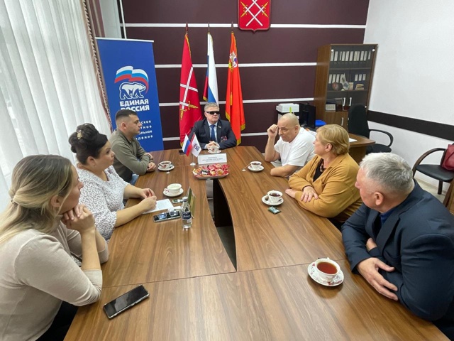 В Рузском округе прошла встреча с ветераном СВО
Депу?...