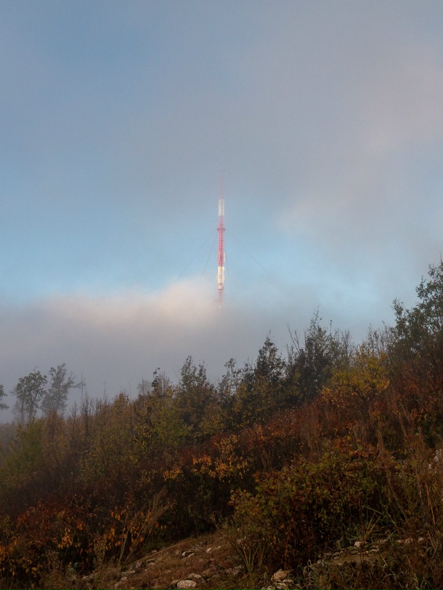 Сентябрьский туман на горе Отважная, Жигулевские горы,...