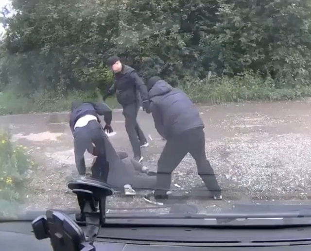 Мужчину жестко избили после попытки сменить УК.
Его 31 ...