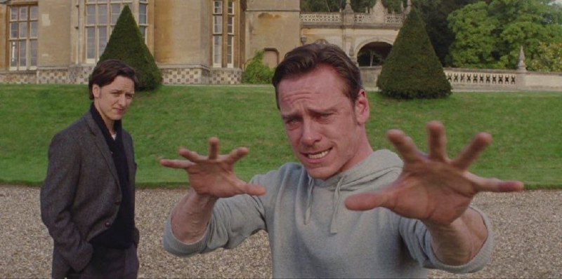 Моя семья
смотрит я объясняю
фильм