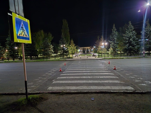 В Бузулуке на пешеходном переходе сбили 17-летнюю школь...