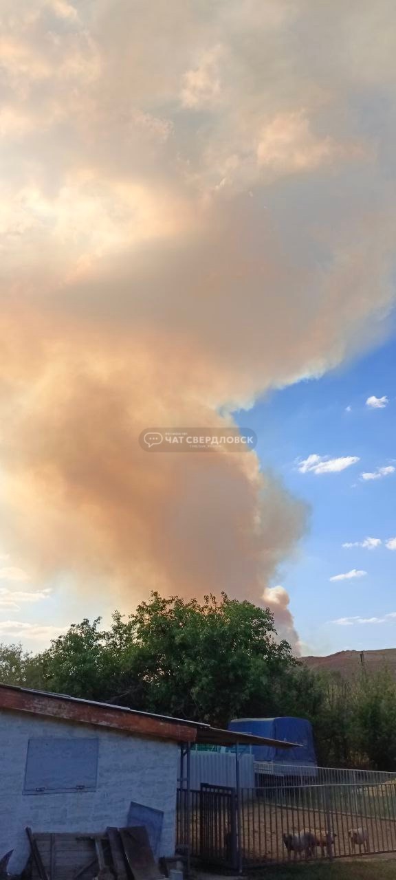 Еще фото пожара от подписчиков
Подробнее в нашем чате