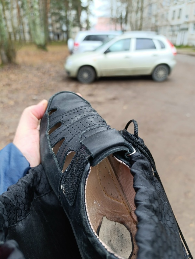 Фото 1. Найдена карта, на парковке Молодёжная 6, пишите в...