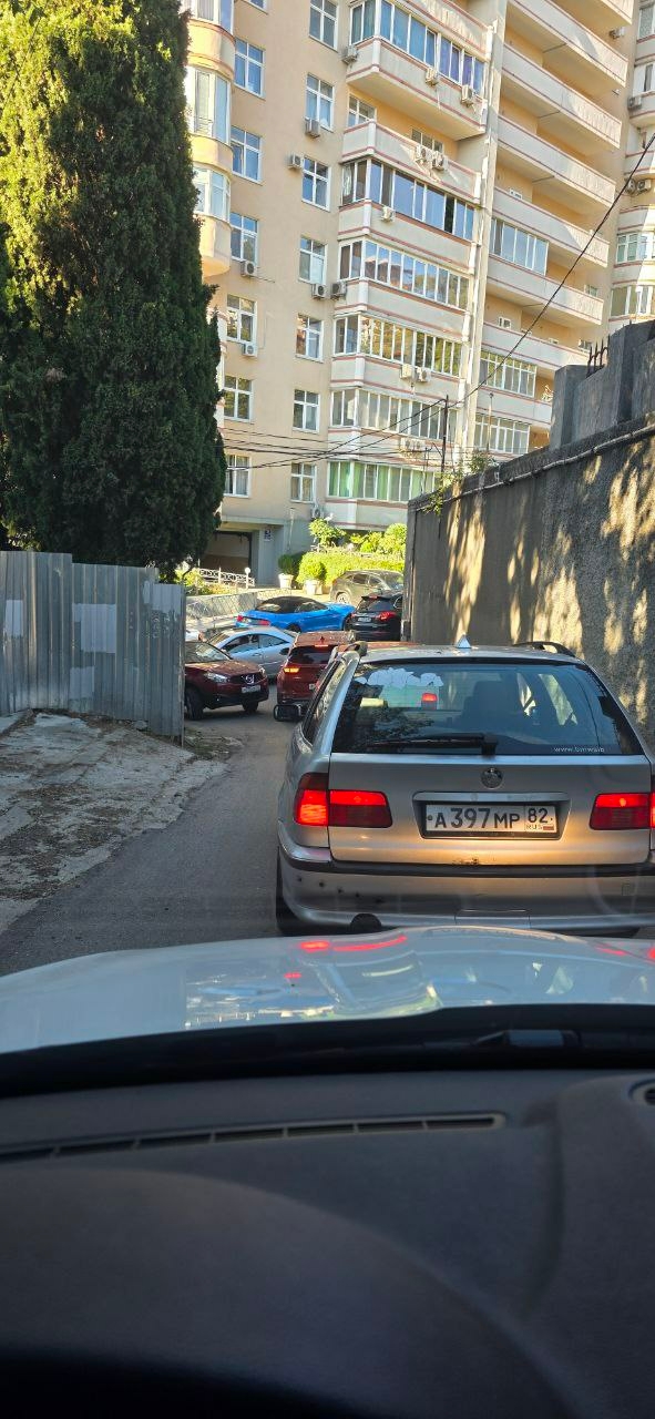 🚗В Ялте обсудили вопросы транспортной безопасности н...
