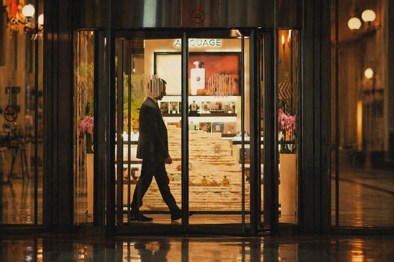 Стало интересно, может ли GPT Image 2 заменить цветокоррекцию и симуляцию пленочной картинки.
Отпра