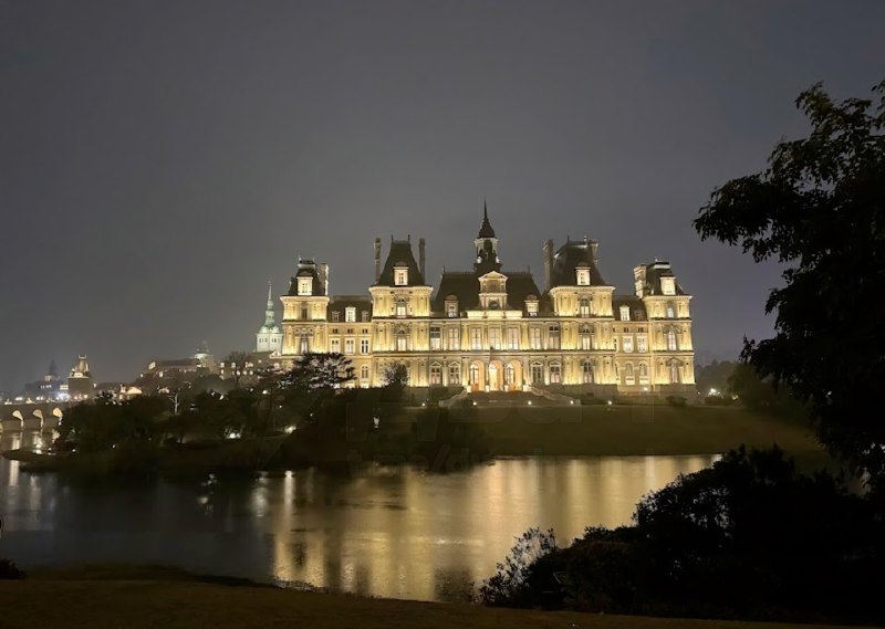 Так выглядит кампус Huawei Ox Horn в китайском городе Дунгуань: это не обычный офис из стекла и бето