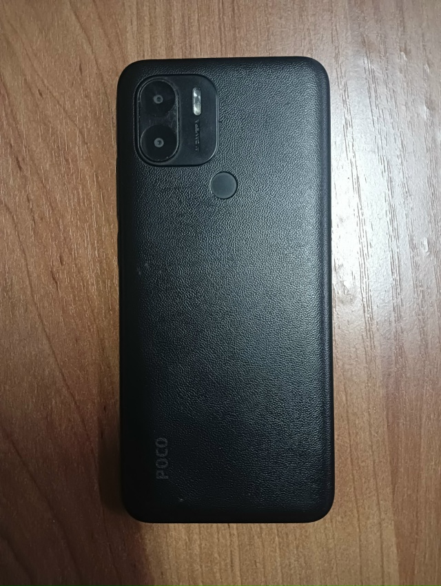 Найден телефон, 6 мкр.в районе 3 школы, обращаться на вах...