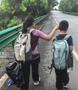 Китаец заставил своих 10-летнюю дочь и 8-летнего сына пройти пешком 800 километров, чтобы «закалить