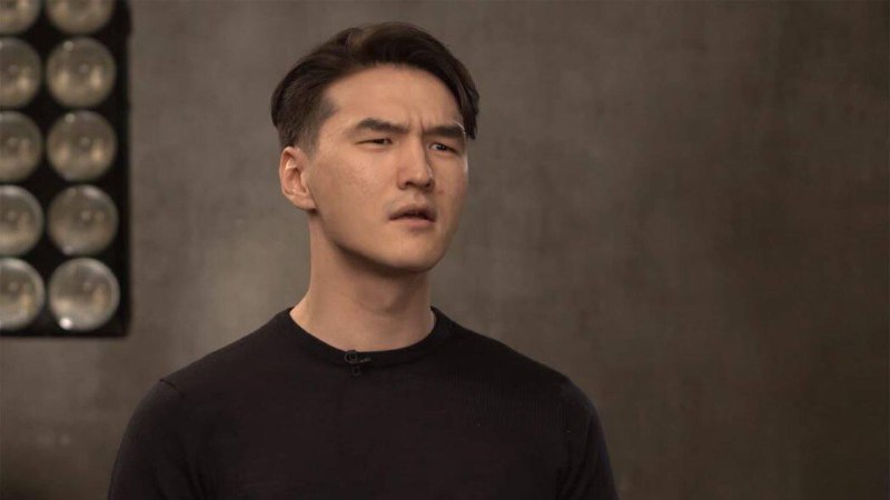 🇰🇿 Нурлану Сабурову закрыли въезд в Россию на 50 лет
Комика задержали ночью в аэропорту Внуково ср