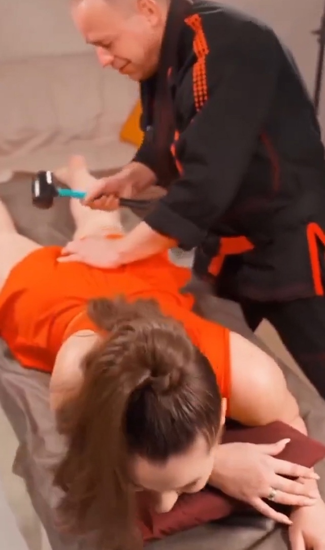 Ну что за массаж такой?!