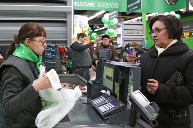 Товар отдадут бесплатно, если цена на кассе отличается...