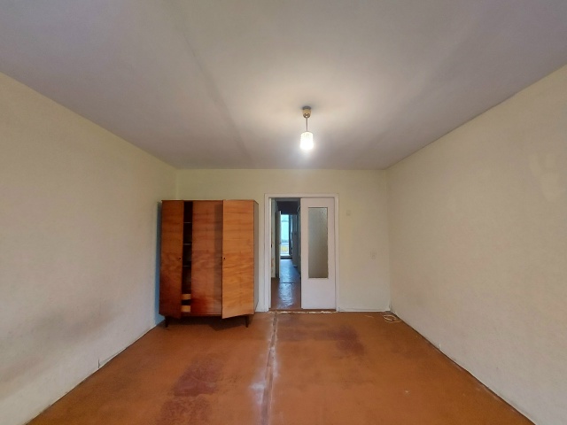 Продам газифицированную двухкомнатную квартиру на Юж?...