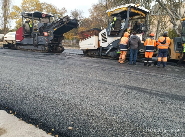 Аллея Дружбы, лот 2
Сегодня бригада асфальтеров Азимут...