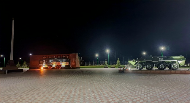 В Сквере Победы пламя Вечного Огня не угасает.
Очень к?...