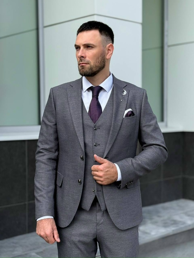 Бесплатно подшив брюк при покупке костюма до конца мес...