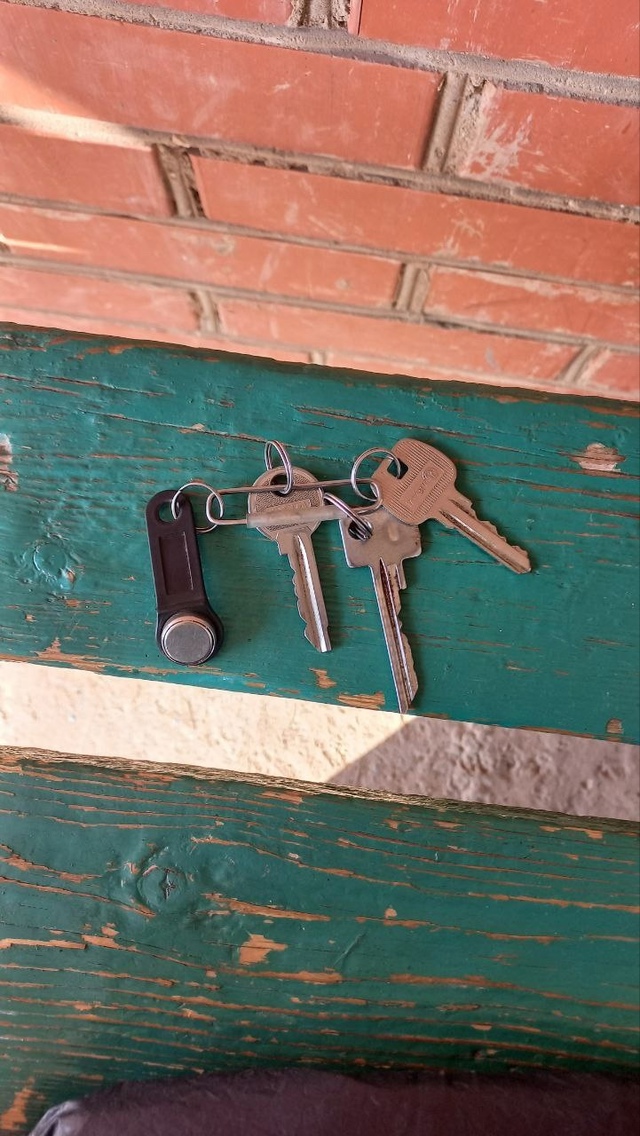 Ежедневно в 21 час по местному времени Ваши вопросы.
1⃣ ...