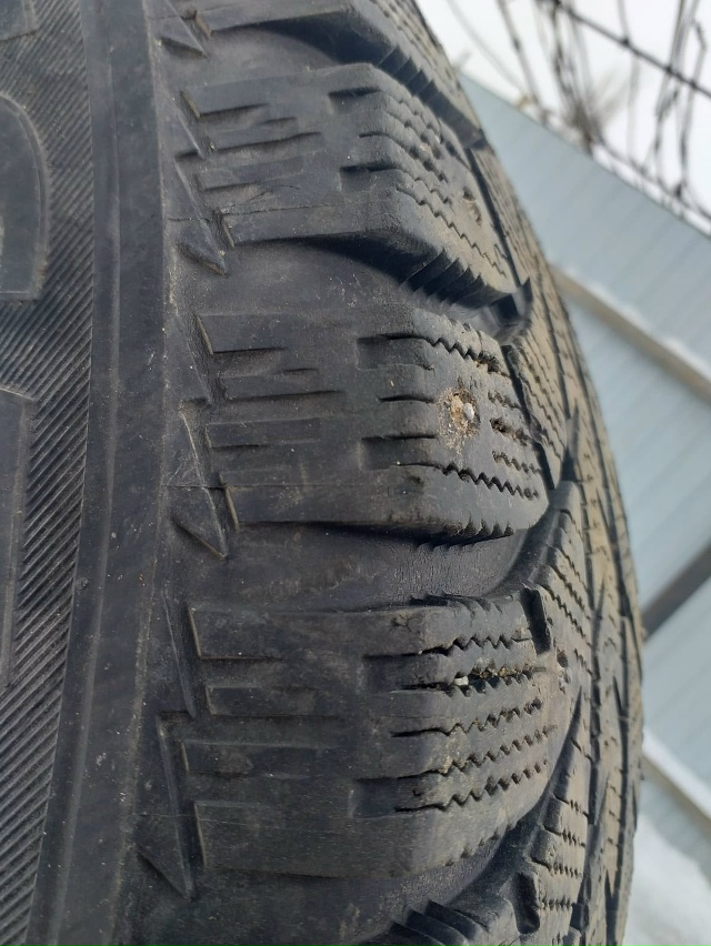 Bridgestone Ice Cruiser 215/65/16 стояла на дастере безкамерка, 5000 за...
