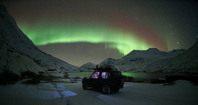 С Днём автомобилиста!
Пусть дороги будут ровными, бенз?...