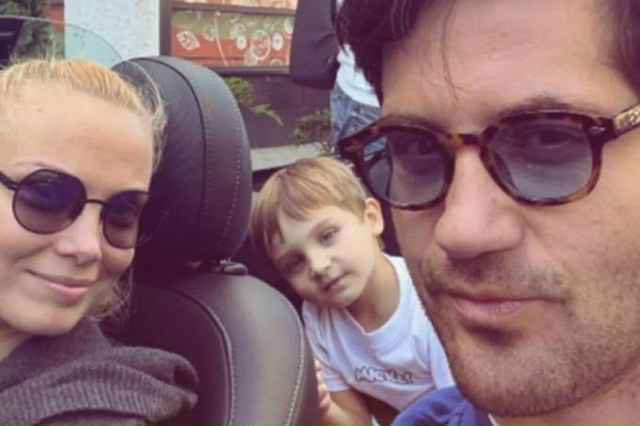 Марк Богатырёв опроверг слухи о разводе с Татьяной Арн...