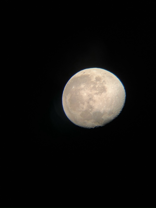 сегодняшняя луна в телескоп 🔭
анон