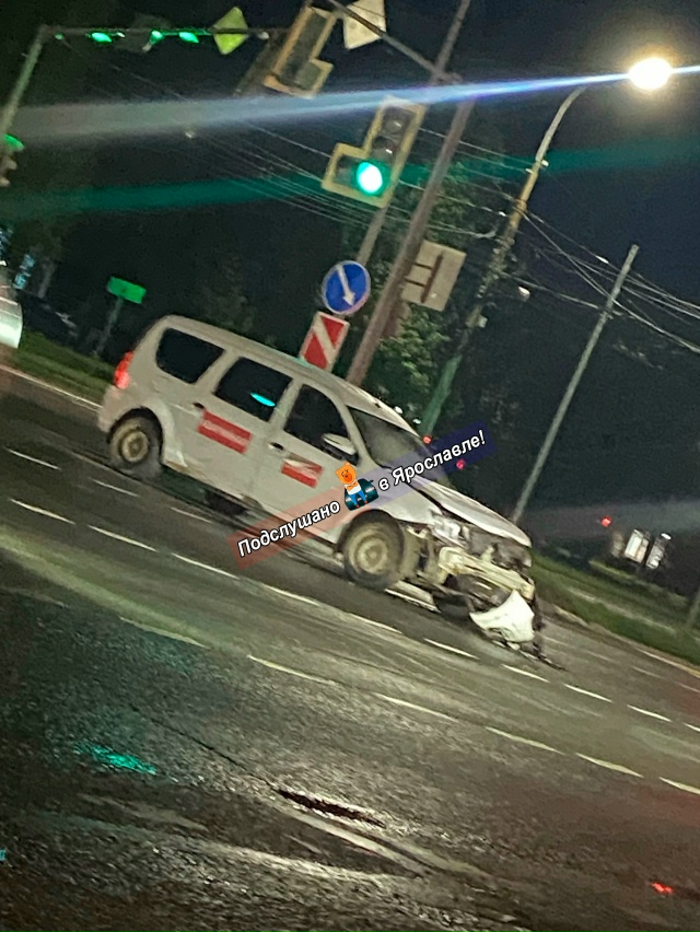 Серьезное ДТП на Колесовой / Ленинградском.
Понадобил...