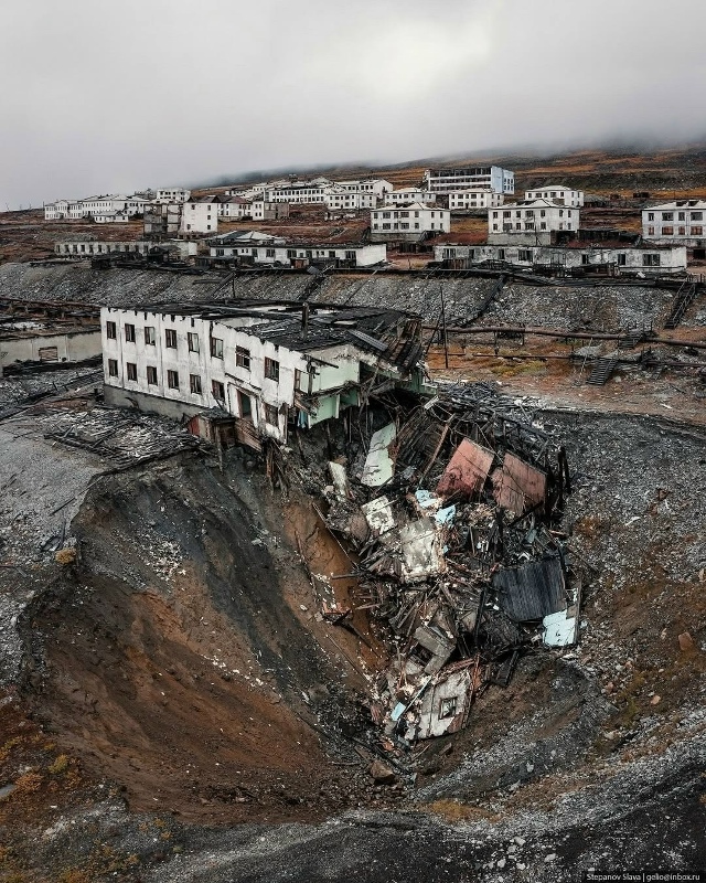 Βaлькумeй – зaбpoшeнный пocёлoк нa Чукoткe, кoтopый кoгдa-тo бы?...