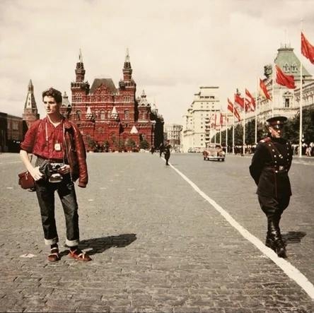 Швeйцарский турист нa Кpacной площади. 1957 год. Фестиваль ?...