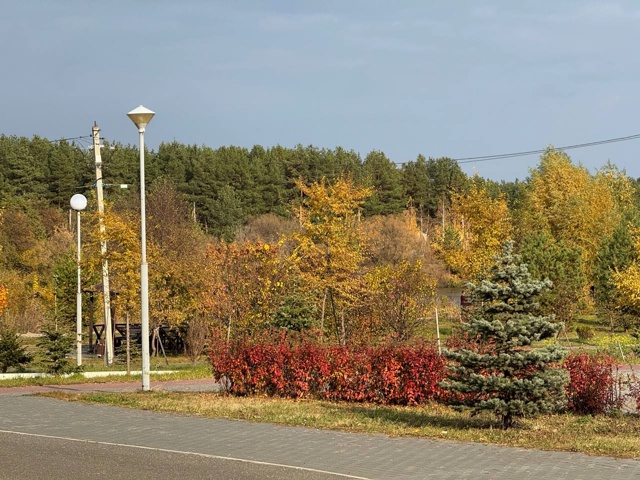 Теплый октябрьский день в Спутнике