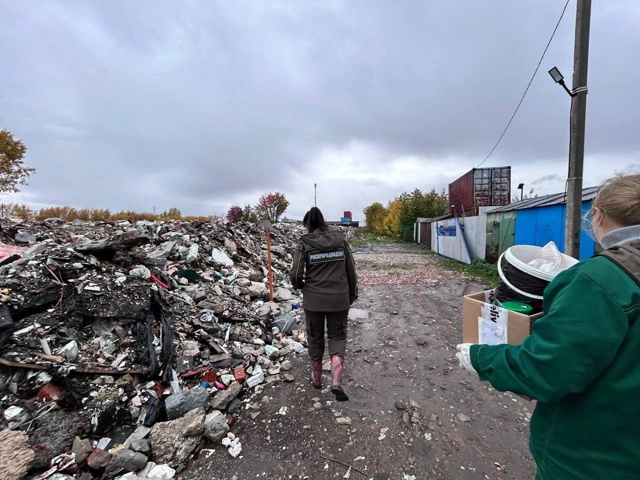 В Перми есть свалки из камней и даже машин. Росприродна...