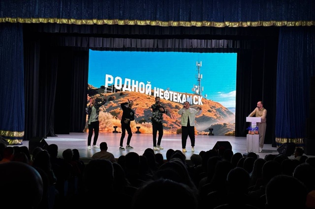 Квнщики ярко отметили день рождения своей любимой игр?...