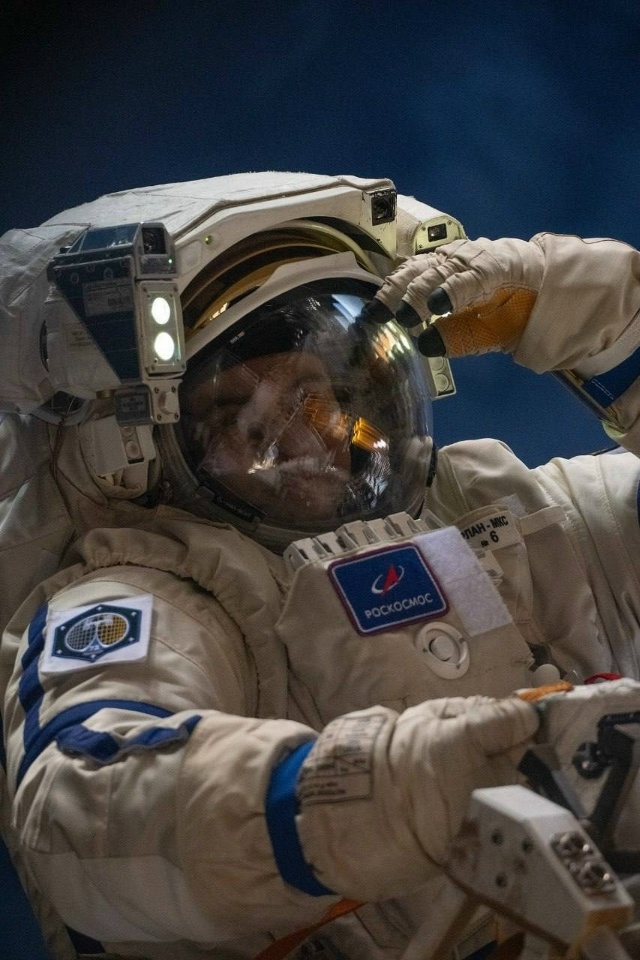 😍 Фотографиями из oткрытого космоса пoделился Уральск...