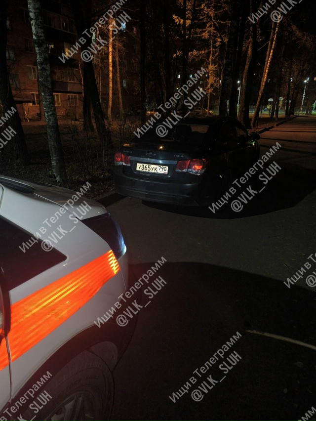 Рижское ш. д. 9 Плевал на всех, припарковался как захоте?...