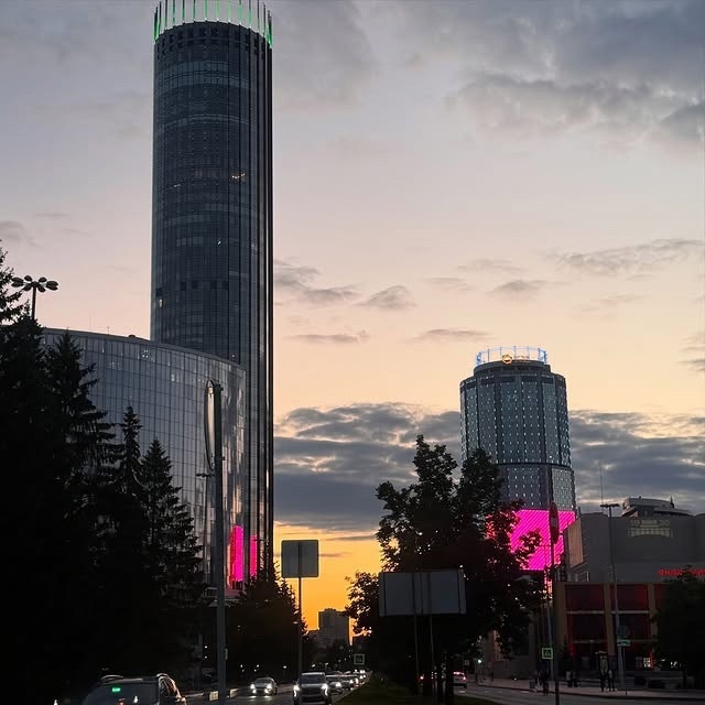 Июльский вечер в столице Урала 🌆