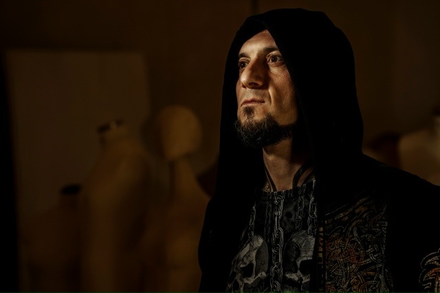 Яркий, качающий, мелодичный — сингл “Догораю” уже в с?...