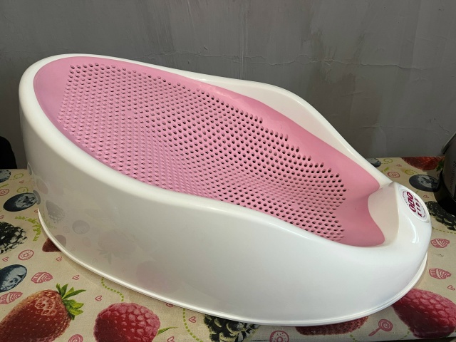 Продам
Ванночка с подставкой
Коляска
Горка для купан?...