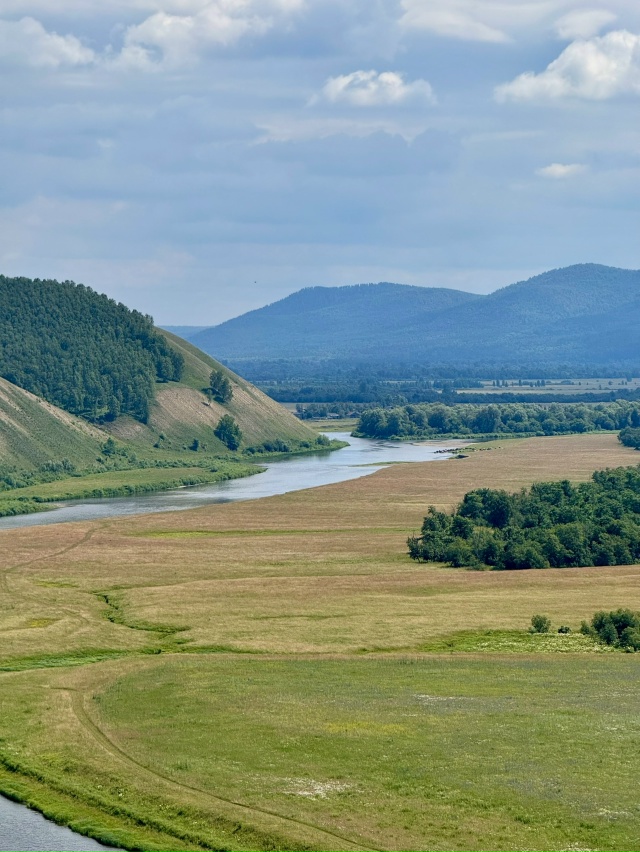 Башкирия, в окрестностях: села Айлино, села Малояз (ска?...