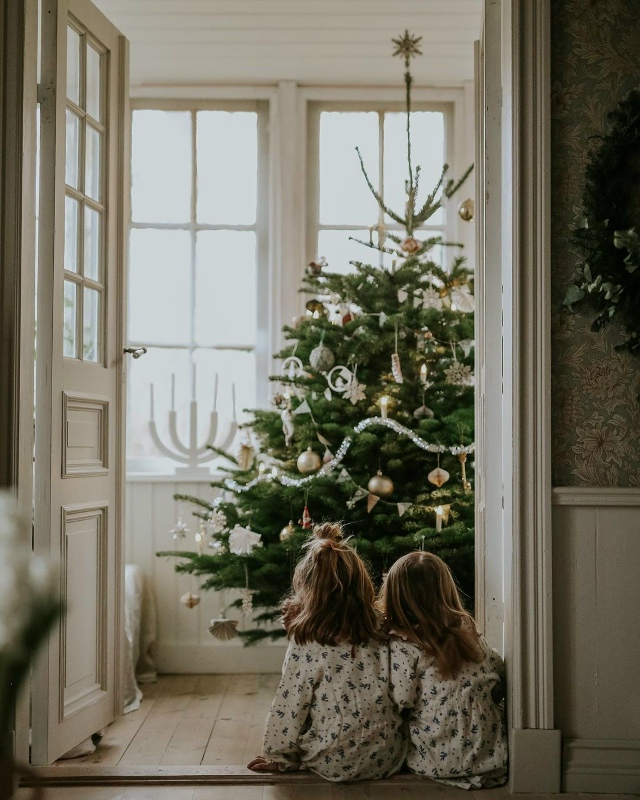 Не бойтесь показаться глупыми, веря в чудеса и радуясь ...