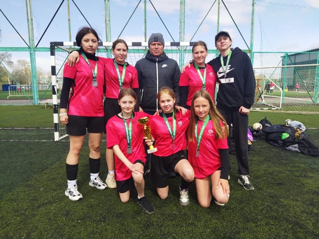 ?Поздравляем с ДНЕМ ТРЕНЕРА тренеров-преподавателей ...