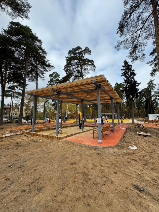 ? В Парковском лесопарке строят новый парк - и, призна?...