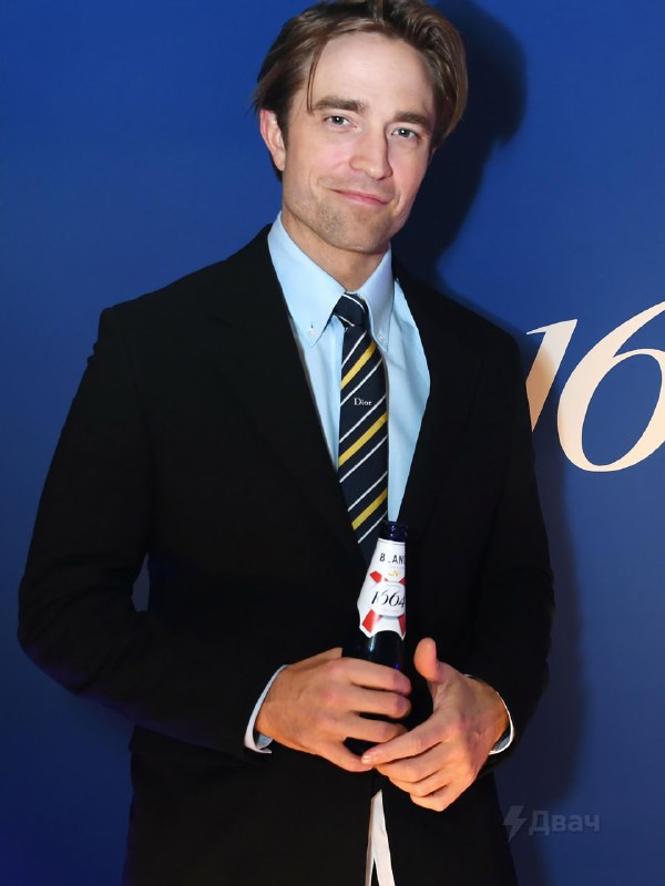 Роберт Паттинсон стал лицом французского пива 1664 Blanc от Kronenbourg
Актёр уже снялся в стилёвой