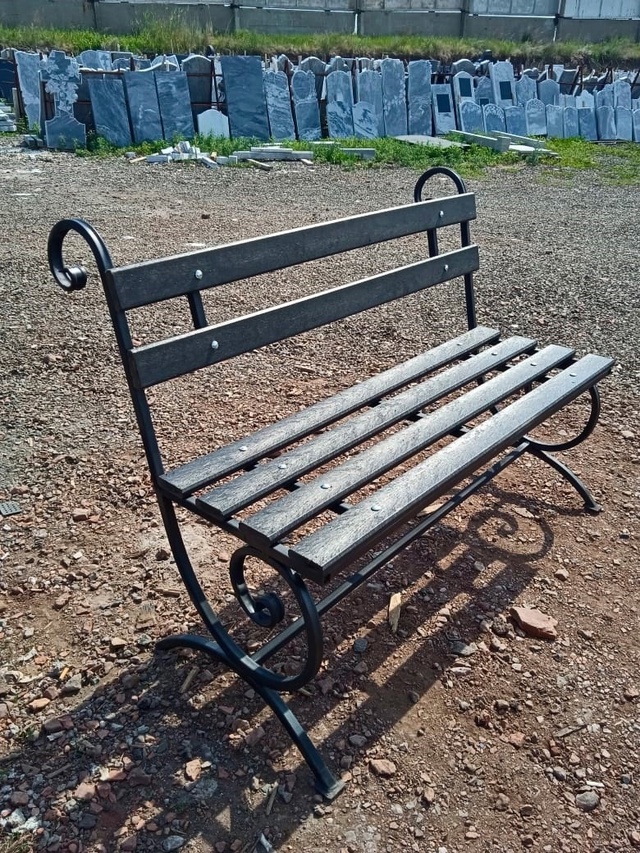 Распродажа мраморных памятников и цветного гранита!
М...